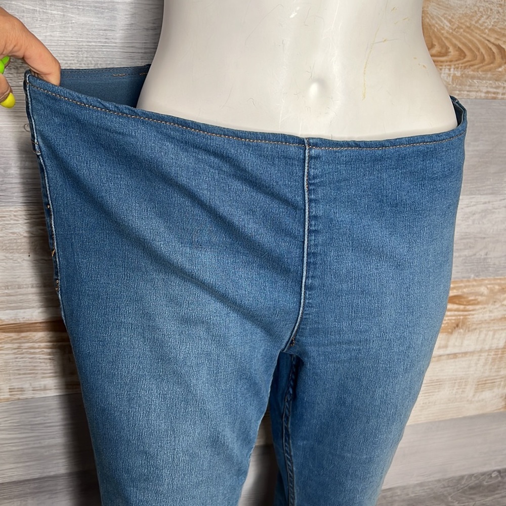 Free People Penny Pull-On Flare Jeans blue size 31 - Picture 4 of 7